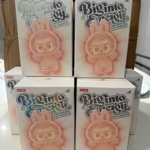 Pop Mart Big into Energy  Figure